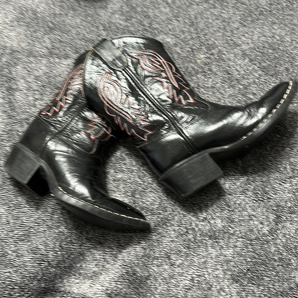 Little girl cowboy boots used once for school show